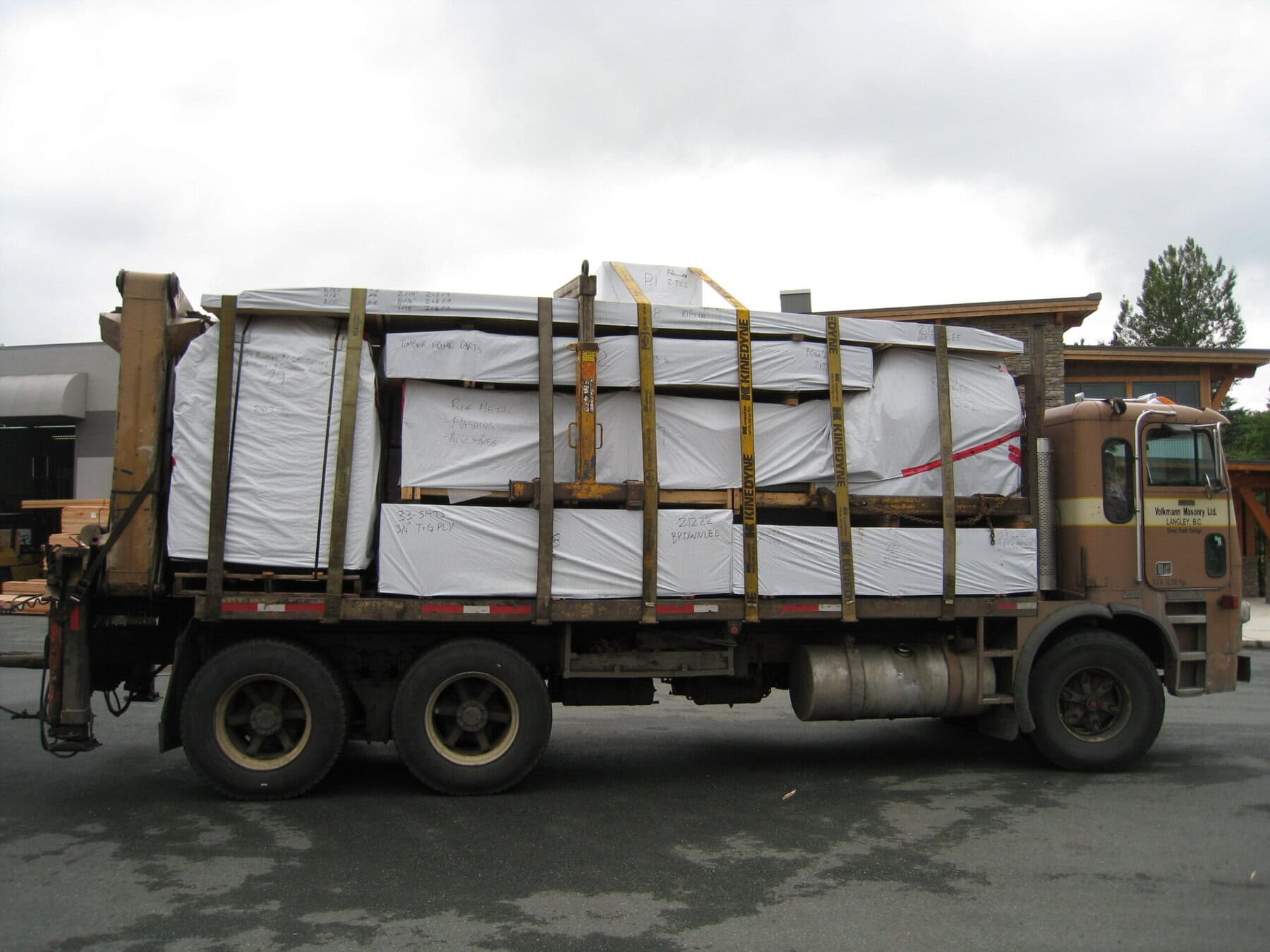 Loading for Thetis Island